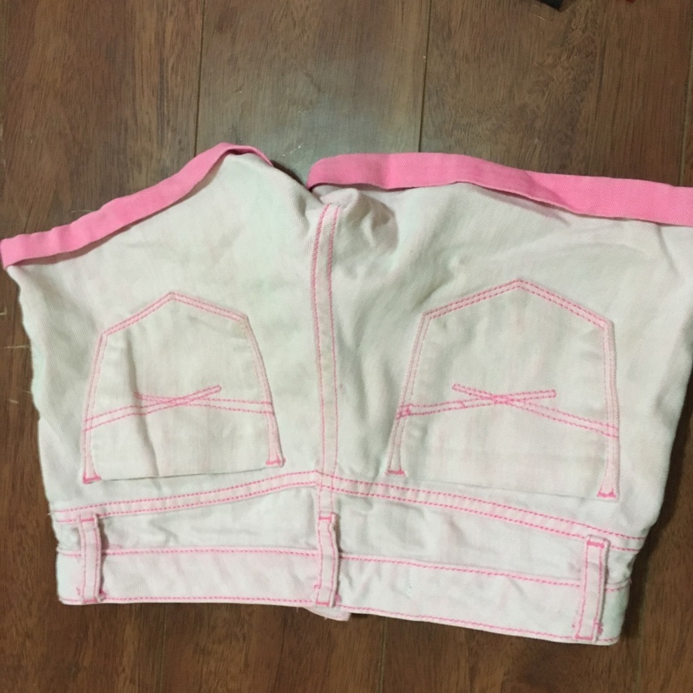 Pink shorts - Picture 2 of 3